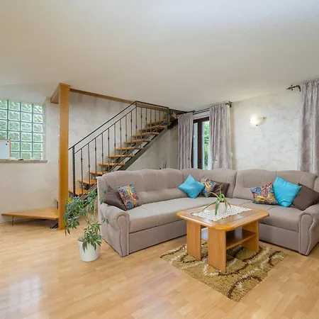 Ariella Appartement Krizanici