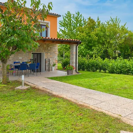Apartment Ariella *